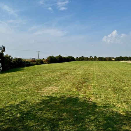 Luxury Isla Cottages, Bourne! Dog-Friendly, Countryside Views, Garden, Parking, 5Mins Pubs - Family Holiday Luaran gambar