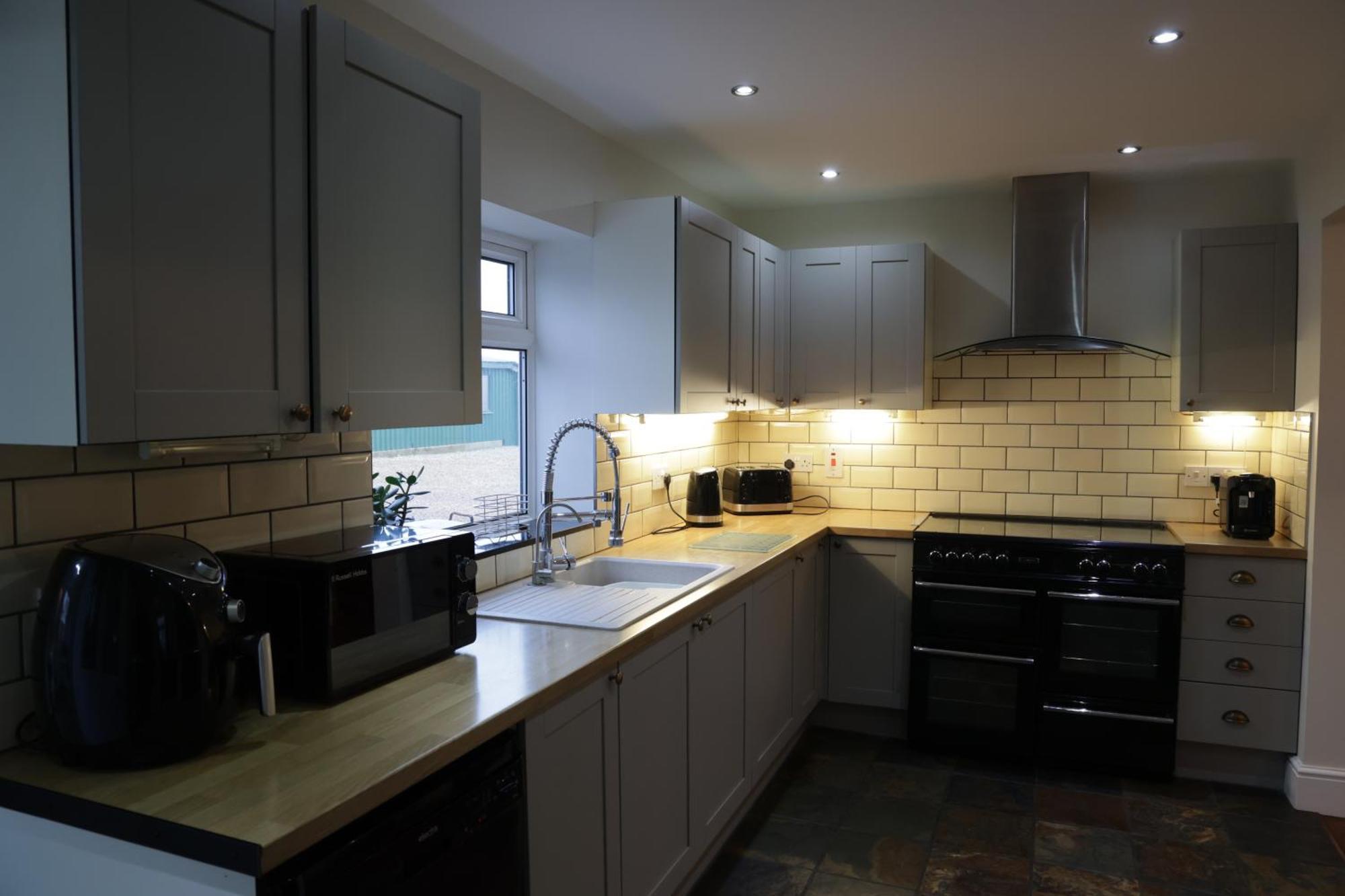 Luxury Isla Cottages, Bourne! Dog-Friendly, Countryside Views, Garden, Parking, 5Mins Pubs - Family Holiday Bilik gambar