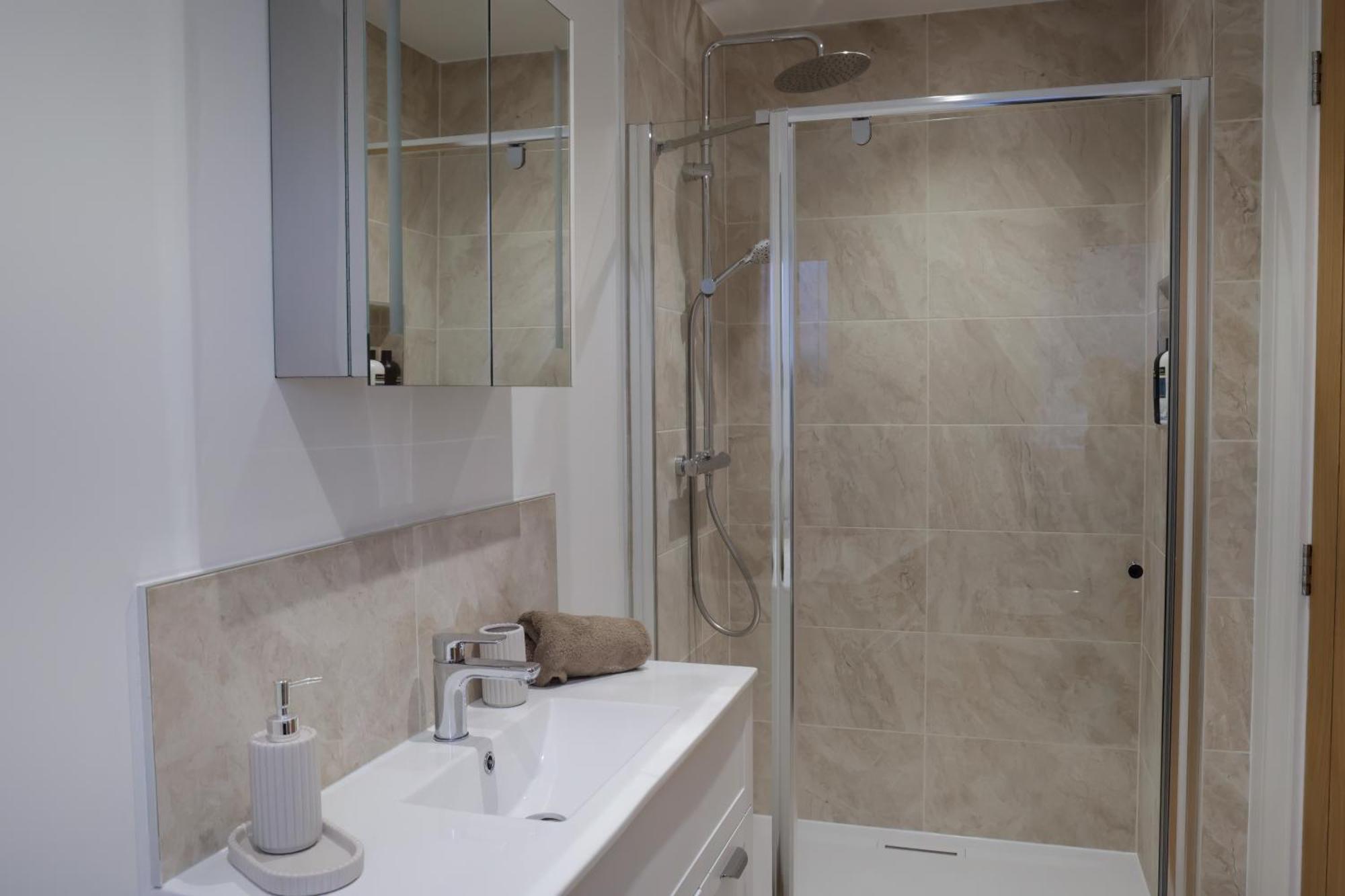 Luxury Isla Cottages, Bourne! Dog-Friendly, Countryside Views, Garden, Parking, 5Mins Pubs - Family Holiday Luaran gambar